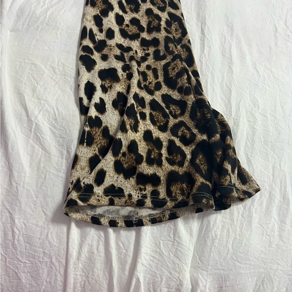 🌺 3/$15 Viola Cheetah Bell Bottoms Set Description Size S - Picture 5 of 9